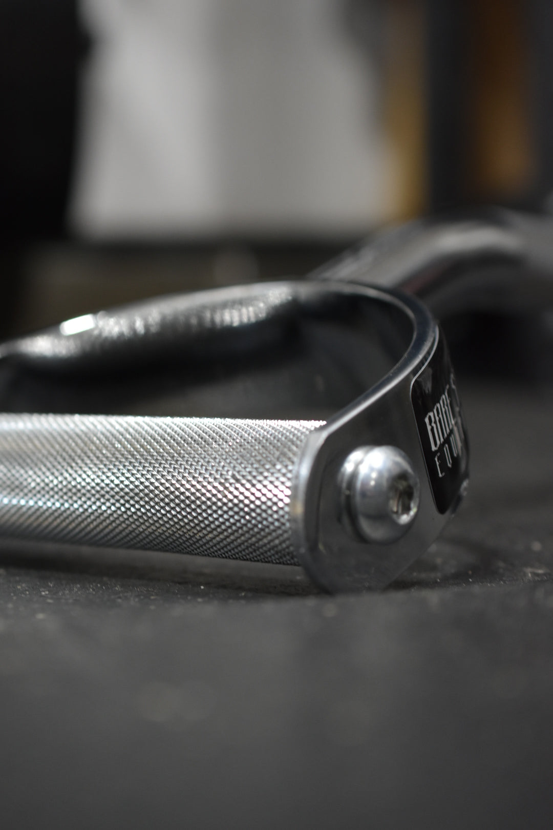 Iron Pro Lat Pulldown Bar